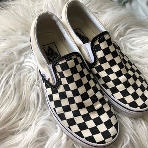CHECKERED VANS